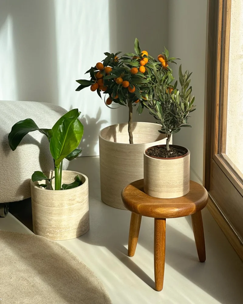 Aria – Ensemble de 3 cache-pots en travertin Beige