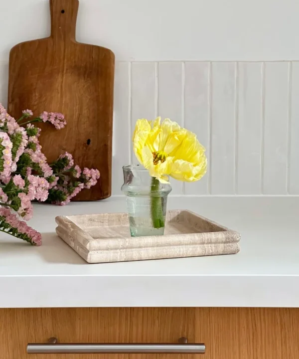 Byblos - Plateau carré en travertin Beige