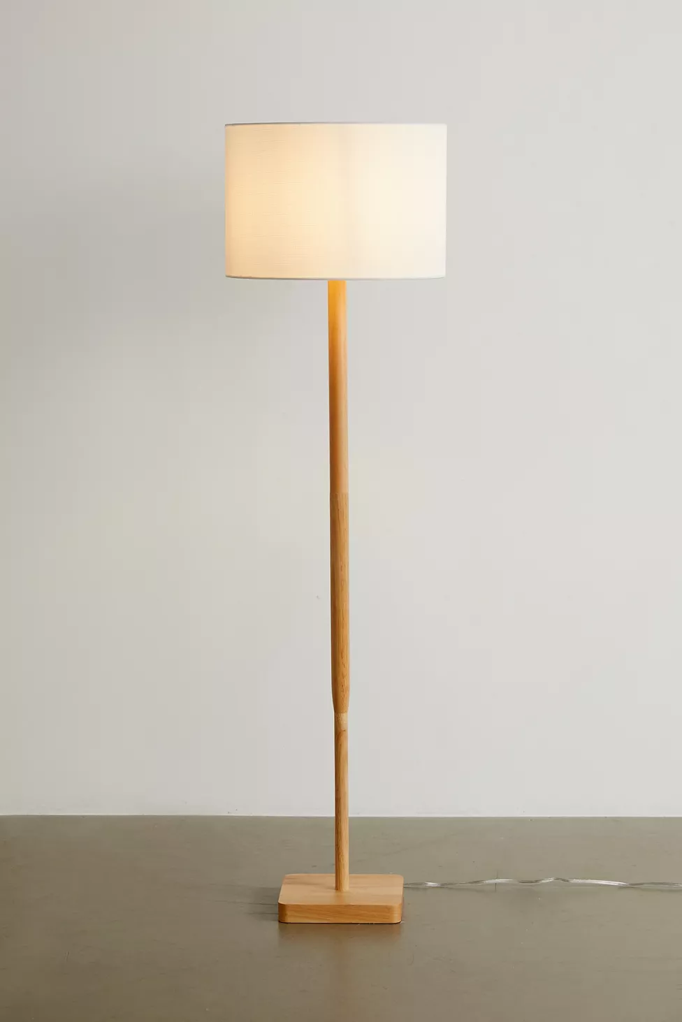 Nouara - Lampadaire en bois